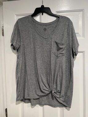 SO Gray V-Neck Short Sleeve Knot Front Pocket Tee